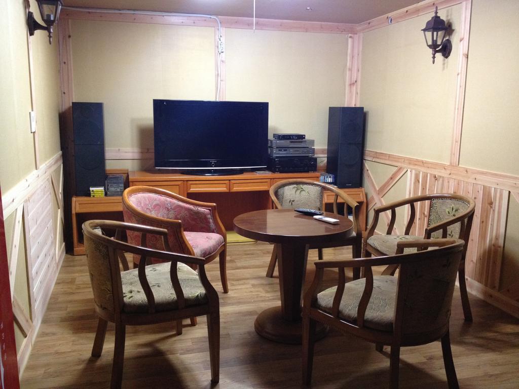 Little Prince Guesthouse Каннын Номер фото